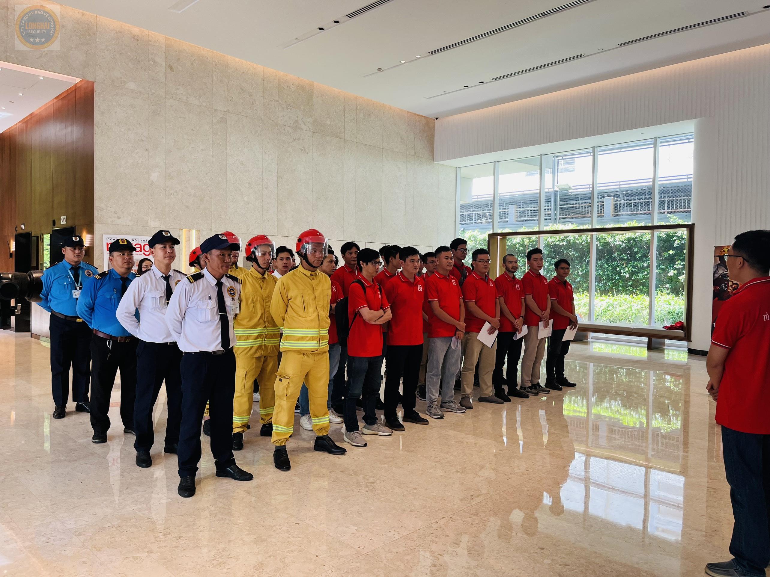 TUYỂN NV BẢO VỆ TOÀ NHÀ VĂN PHÒNG 
